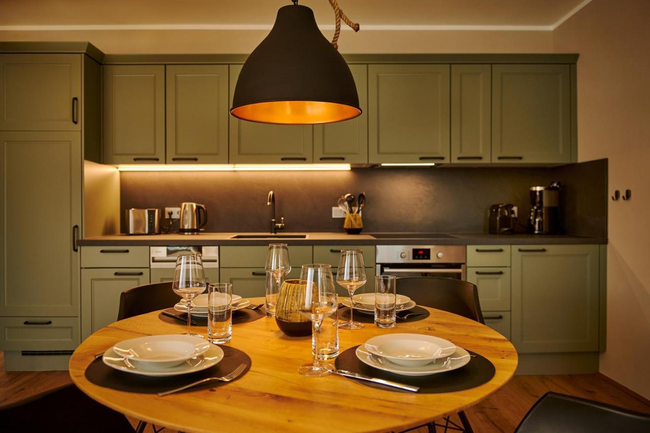 Die Tauplitz Lodges - Adler Auszeit Lodge D6 By Aa Holiday Homes ภายนอก รูปภาพ