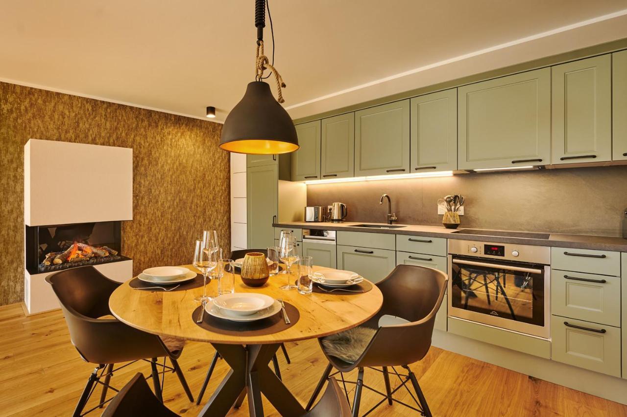 Die Tauplitz Lodges - Adler Auszeit Lodge D6 By Aa Holiday Homes ภายนอก รูปภาพ