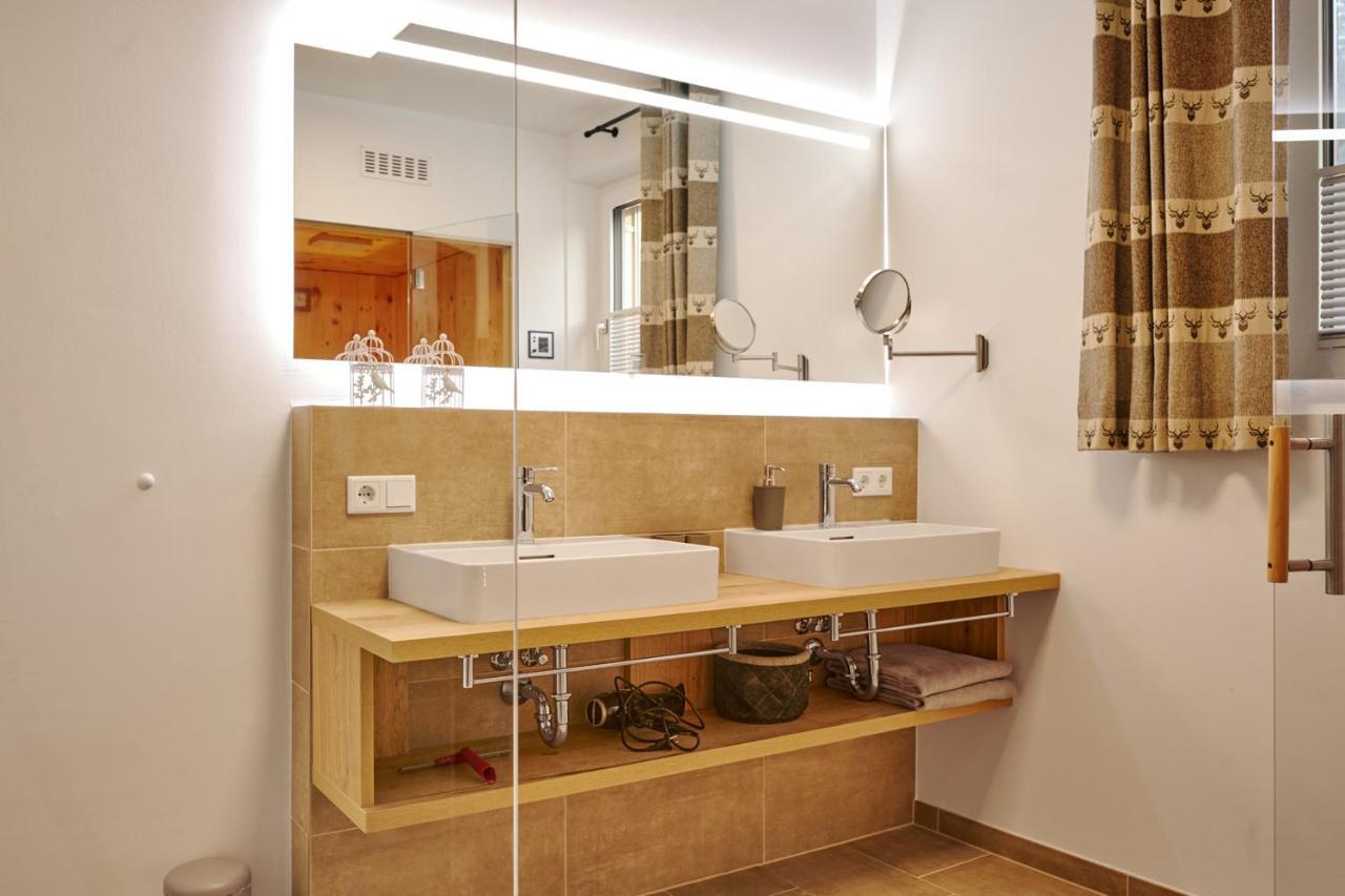 Die Tauplitz Lodges - Adler Auszeit Lodge D6 By Aa Holiday Homes ภายนอก รูปภาพ